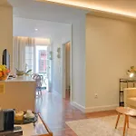 Colombo Square, A In Madeira Апартаменты *