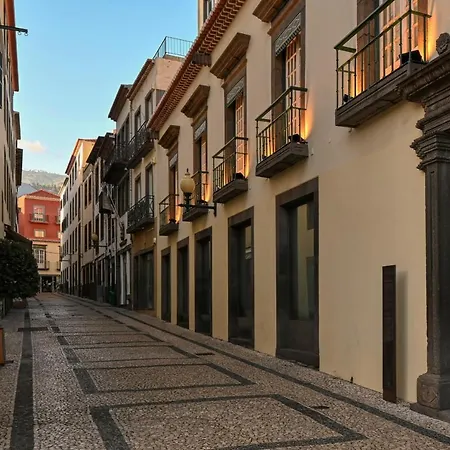 Colombo Square, A In Madeira شقة فونشال