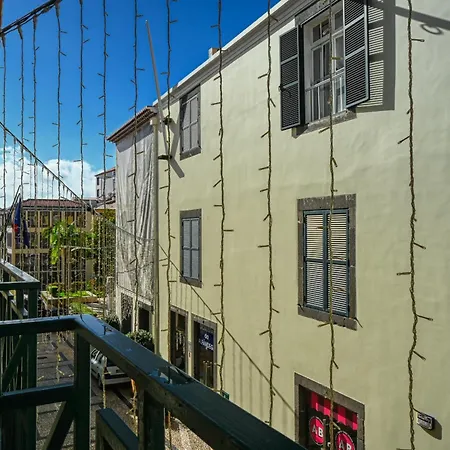 Апартаменты Colombo Square, A In Madeira *