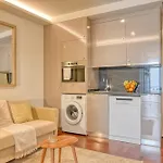 Colombo Square, A In Madeira Apartment *