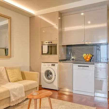 Colombo Square, A In Madeira Apartment *