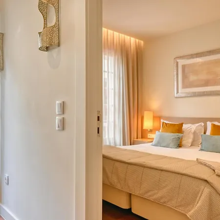 Colombo Square, A In Madeira Apartment *