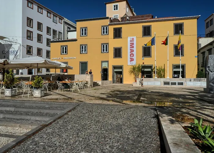 Colombo Square, A In Madeira * Funchal