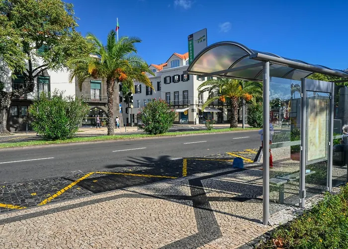 Colombo Square, A In Madeira Daire