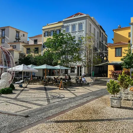 Colombo Square, A In Madeira Apartment *